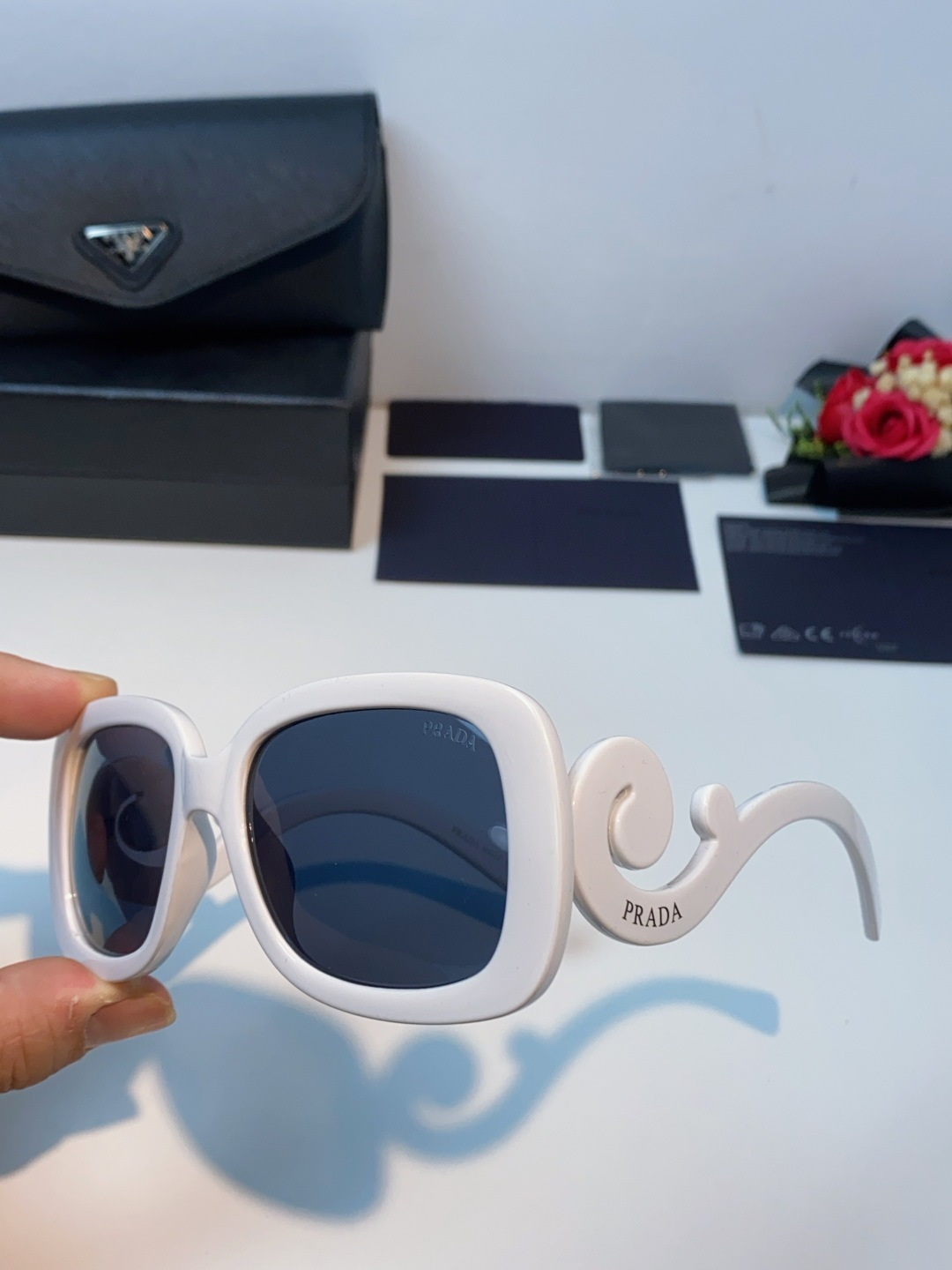 Prada普拉达 云朵 2025新款跨境方框时髦玩味质感纹路炫酷眼镜ins墨镜小红书太阳镜