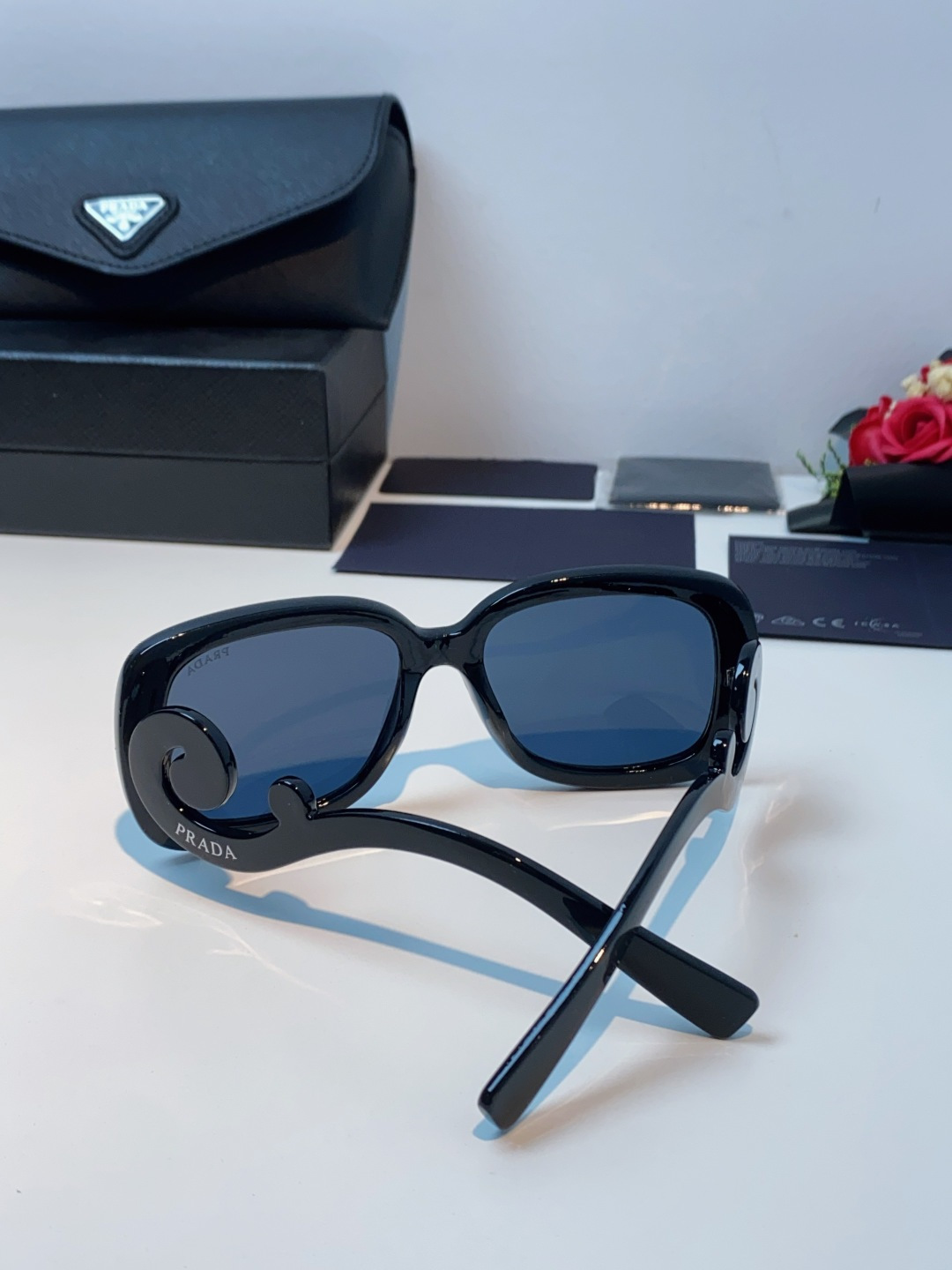 Prada普拉达 云朵 2025新款跨境方框时髦玩味质感纹路炫酷眼镜ins墨镜小红书太阳镜
