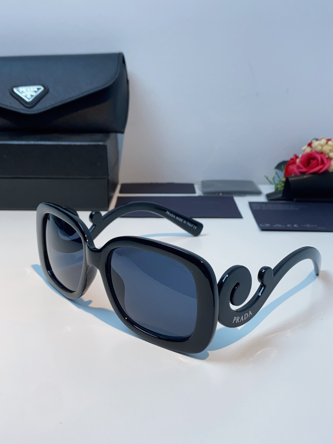 Prada普拉达 云朵 2025新款跨境方框时髦玩味质感纹路炫酷眼镜ins墨镜小红书太阳镜