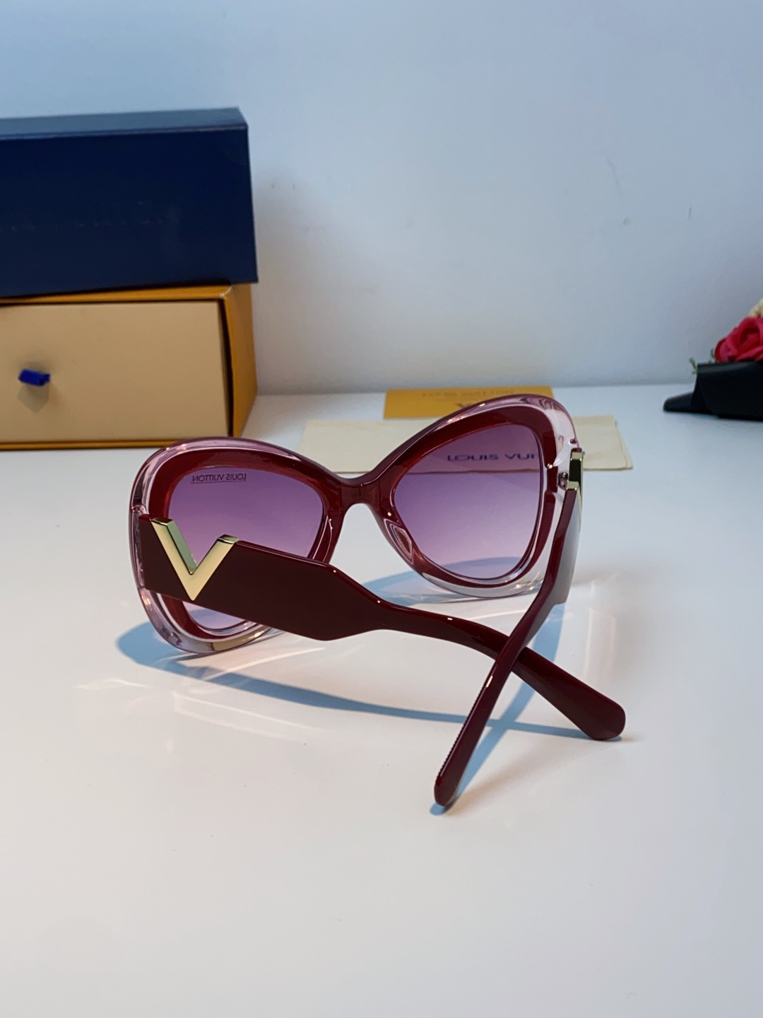 LOUIS VUITTON 路易威登 欧美复古大框蝶形缺口爱心太阳眼镜男女圆脸显瘦嘻哈蹦迪朋克墨镜 女士