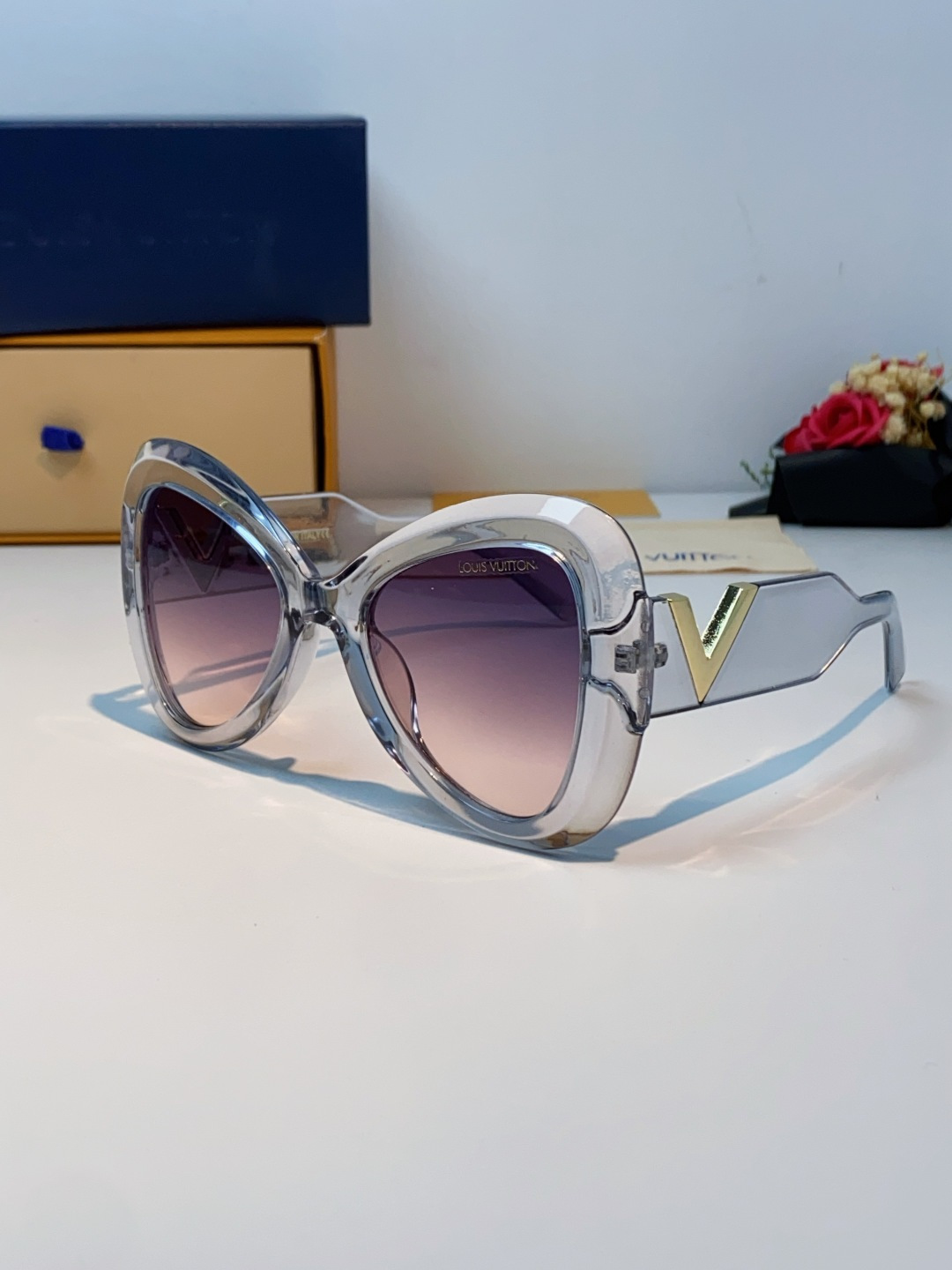 🉐️140 LOUIS VUITTON 路易威登 欧美复古大框蝶形缺口爱心太阳眼镜男女圆脸显瘦嘻哈蹦迪朋克墨镜 女士墨镜