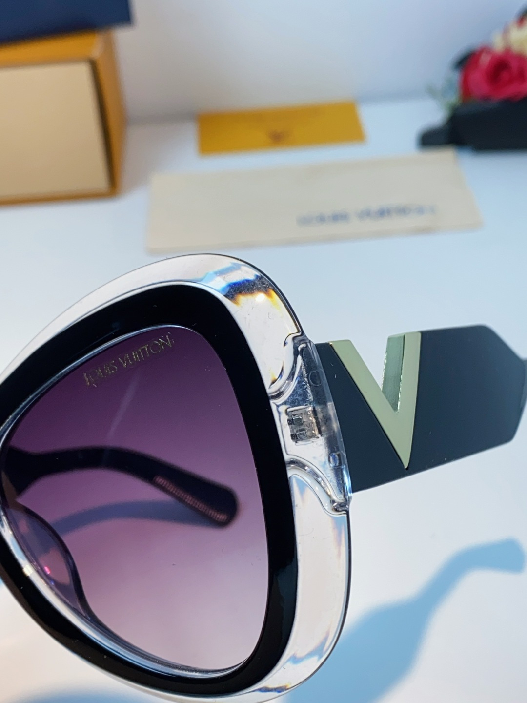 LOUIS VUITTON 路易威登 欧美复古大框蝶形缺口爱心太阳眼镜男女圆脸显瘦嘻哈蹦迪朋克墨镜 女士