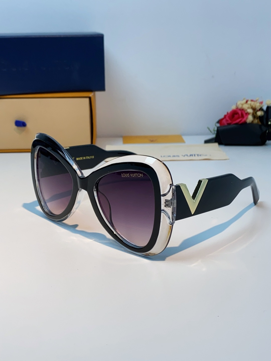 🉐️140 LOUIS VUITTON 路易威登 欧美复古大框蝶形缺口爱心太阳眼镜男女圆脸显瘦嘻哈蹦迪朋克墨镜 女士墨镜