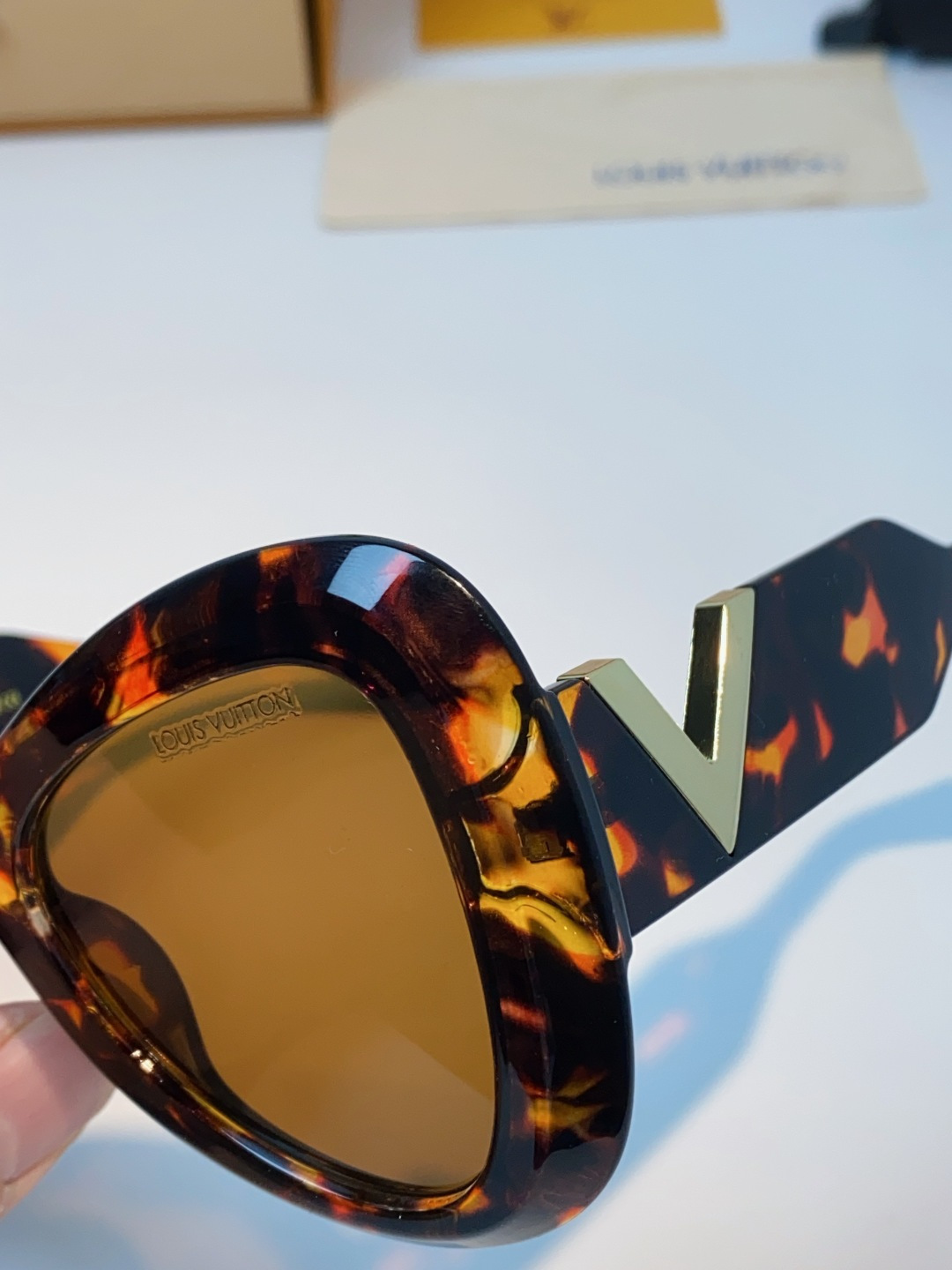 LOUIS VUITTON 路易威登 欧美复古大框蝶形缺口爱心太阳眼镜男女圆脸显瘦嘻哈蹦迪朋克墨镜 女士