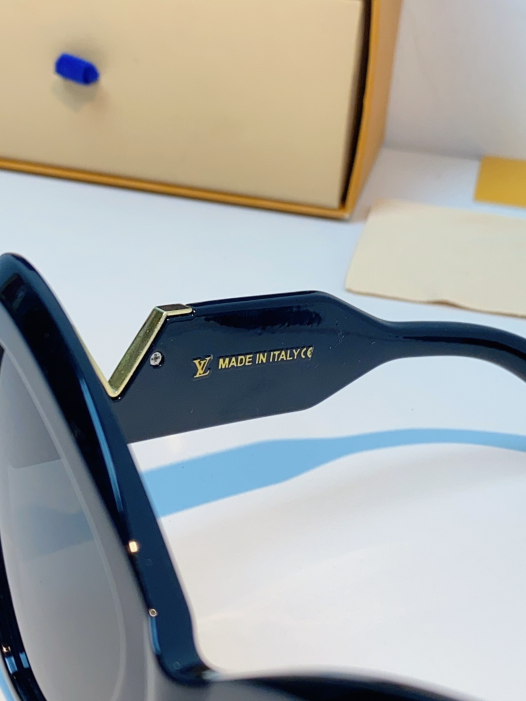 LOUIS VUITTON 路易威登 欧美复古大框蝶形缺口爱心太阳眼镜男女圆脸显瘦嘻哈蹦迪朋克墨镜 女士