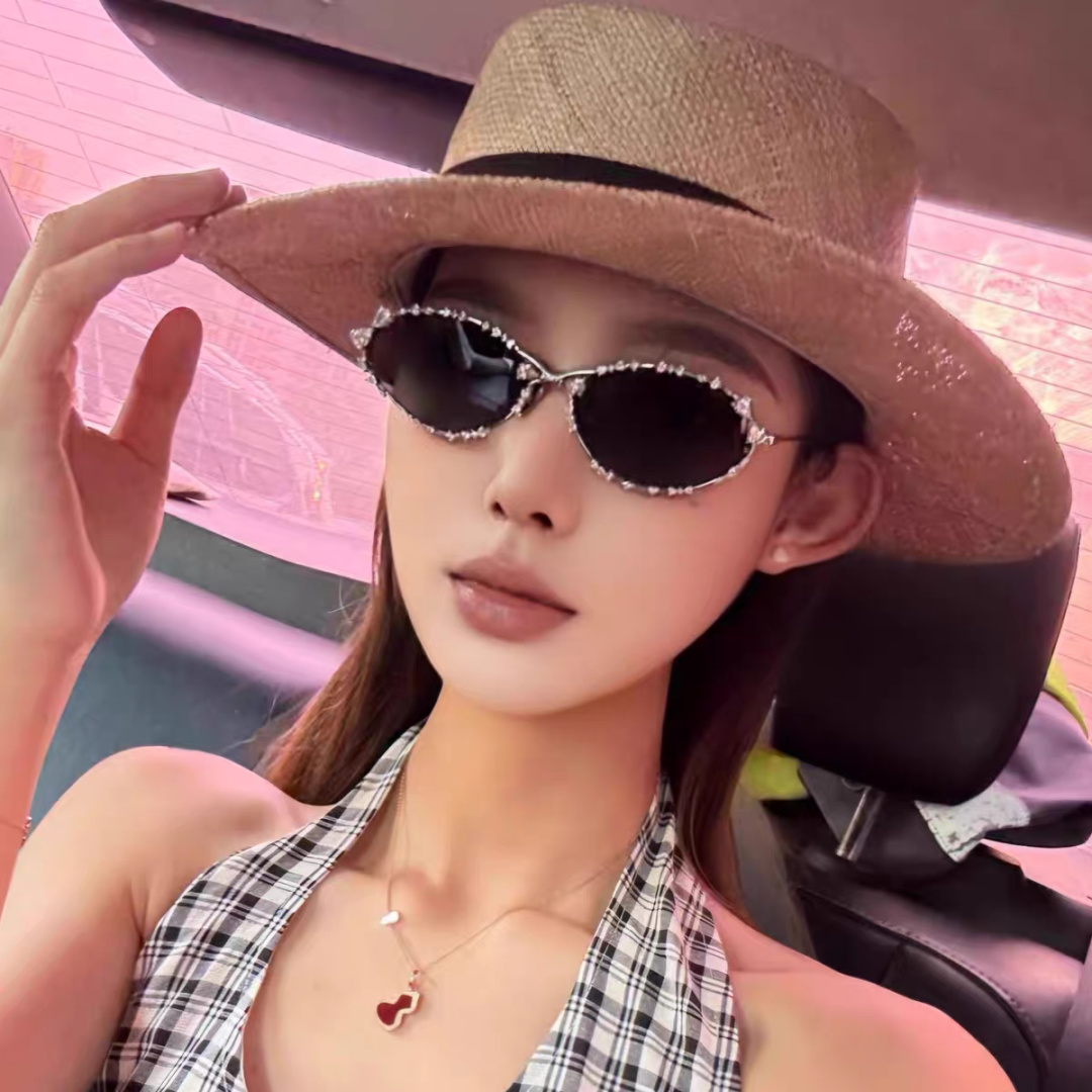 🉐️140 Chanel香奈儿 2025韩版新款时尚镶钻蝴蝶结纯欲风高智猫眼网红女素颜Y2K软妹眼镜框