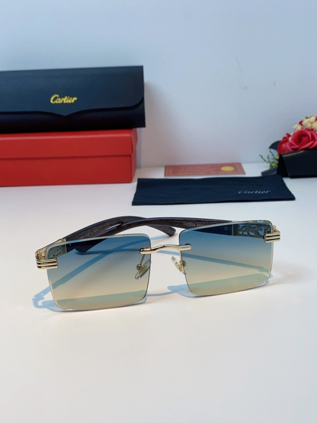 Cartier卡地亚 2025新款欧美明星复古潮流方形无框切边墨镜男女潮网红个性糖果色太阳眼镜