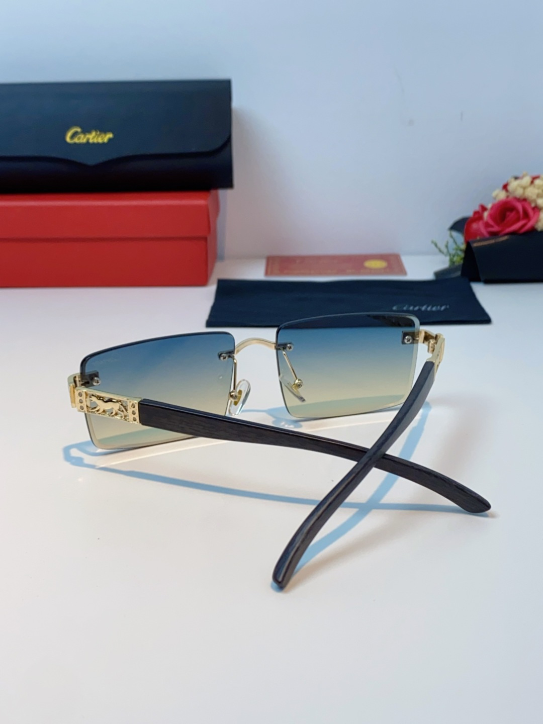 Cartier卡地亚 2025新款欧美明星复古潮流方形无框切边墨镜男女潮网红个性糖果色太阳眼镜