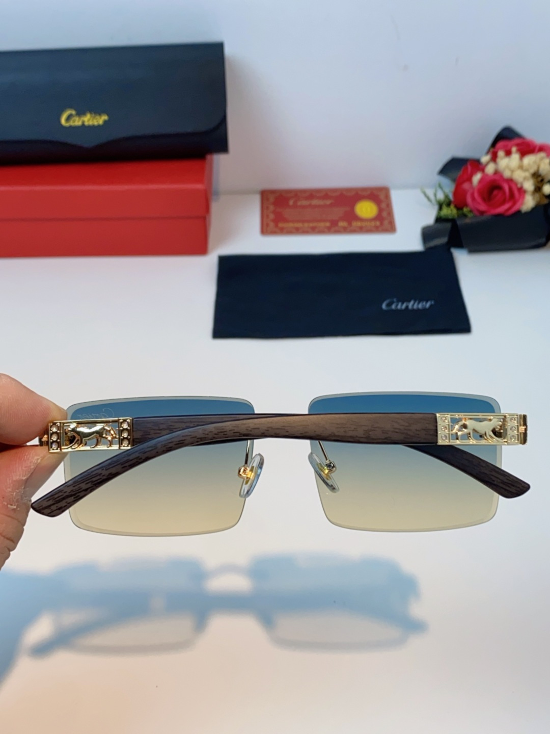 Cartier卡地亚 2025新款欧美明星复古潮流方形无框切边墨镜男女潮网红个性糖果色太阳眼镜