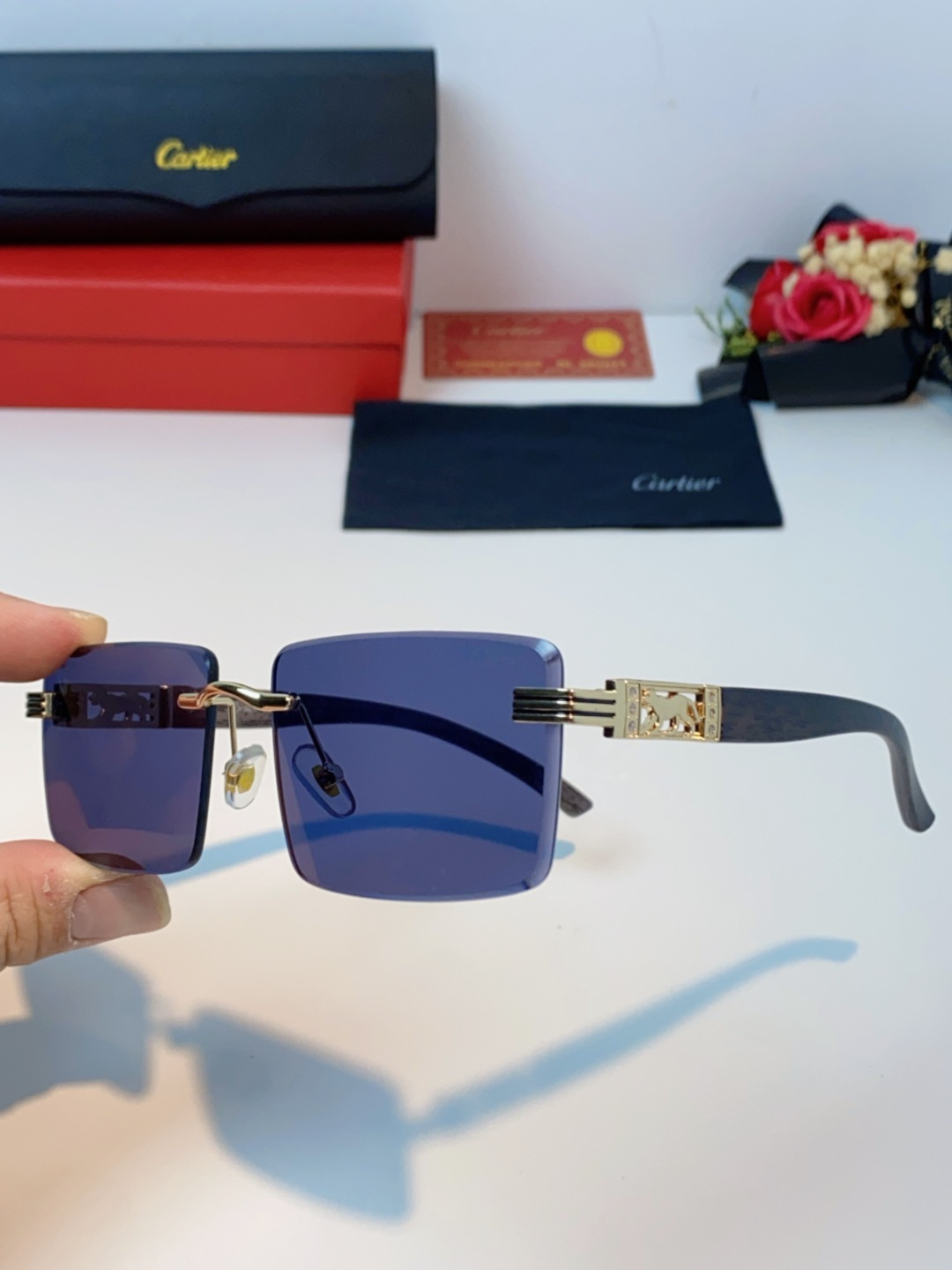 Cartier卡地亚 2025新款欧美明星复古潮流方形无框切边墨镜男女潮网红个性糖果色太阳眼镜