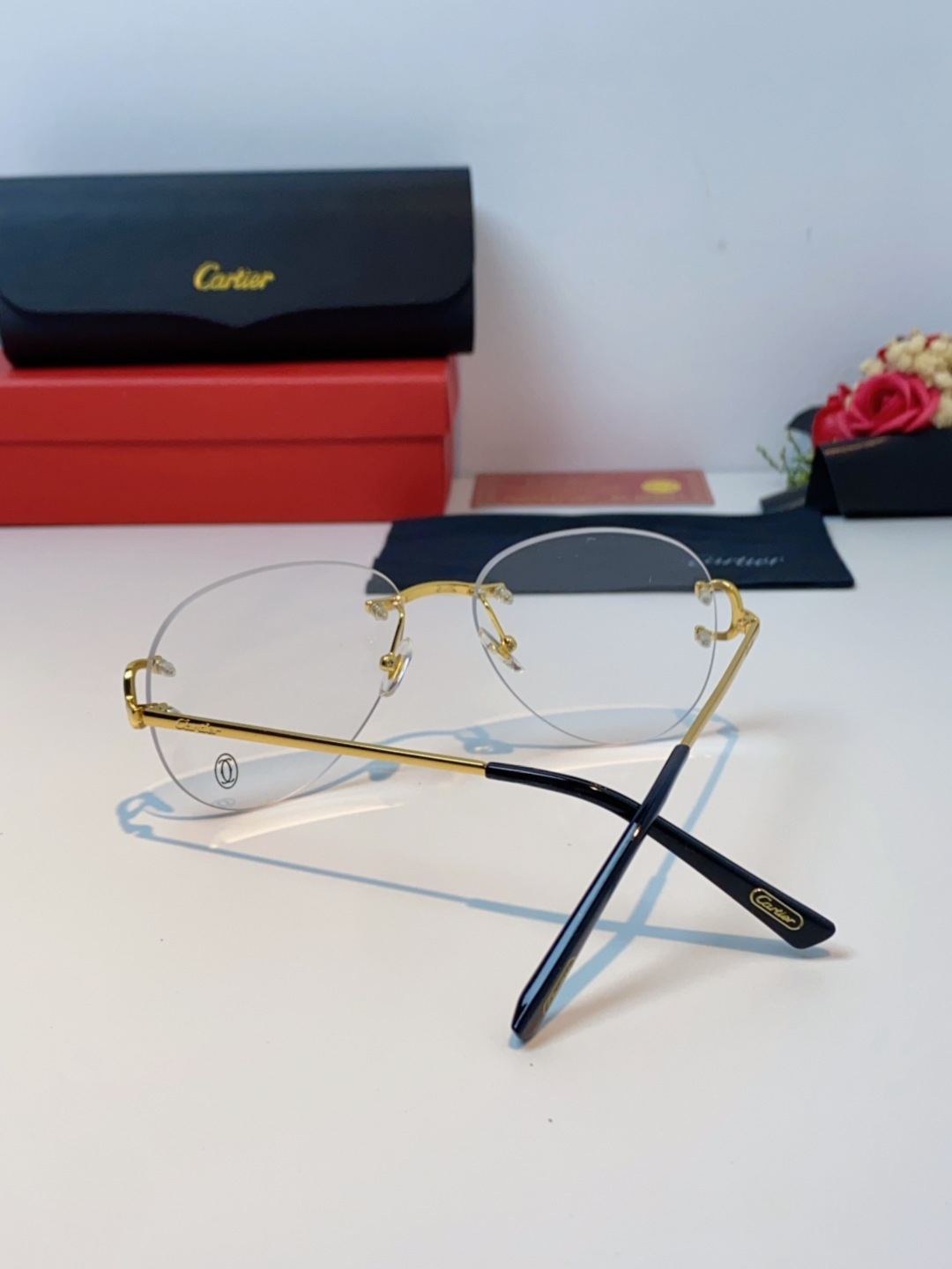 Cartier卡地亚 2025新款王安宇同款百搭椭圆形老钱风无框墨镜男潮高级感无边框太阳眼镜男女通用