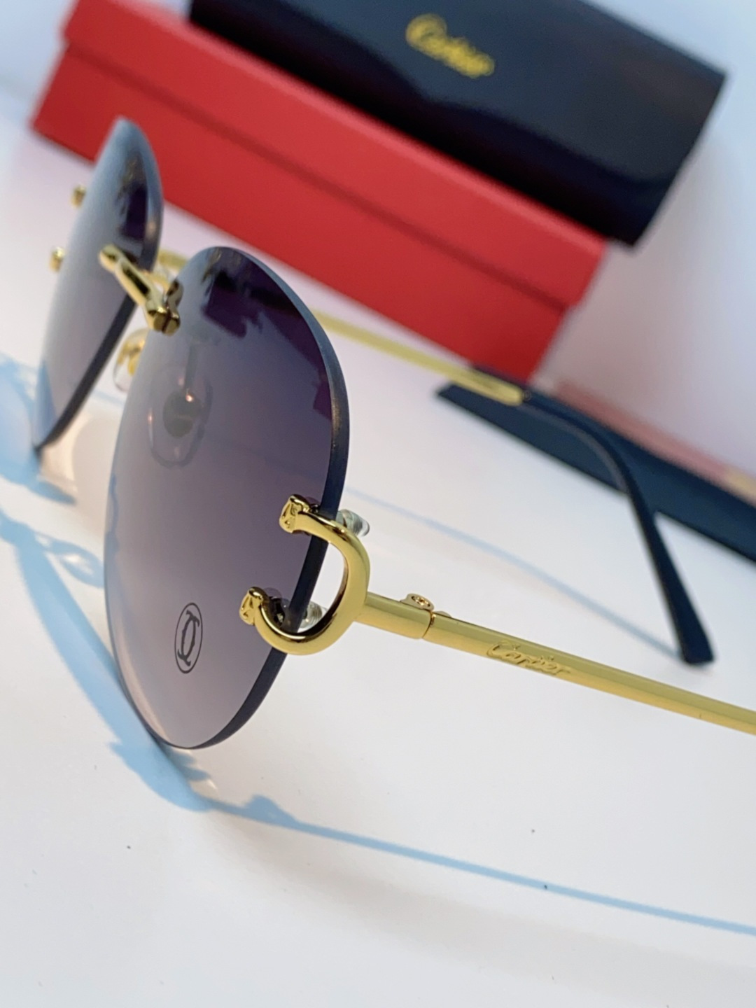 Cartier卡地亚 2025新款王安宇同款百搭椭圆形老钱风无框墨镜男潮高级感无边框太阳眼镜男女通用
