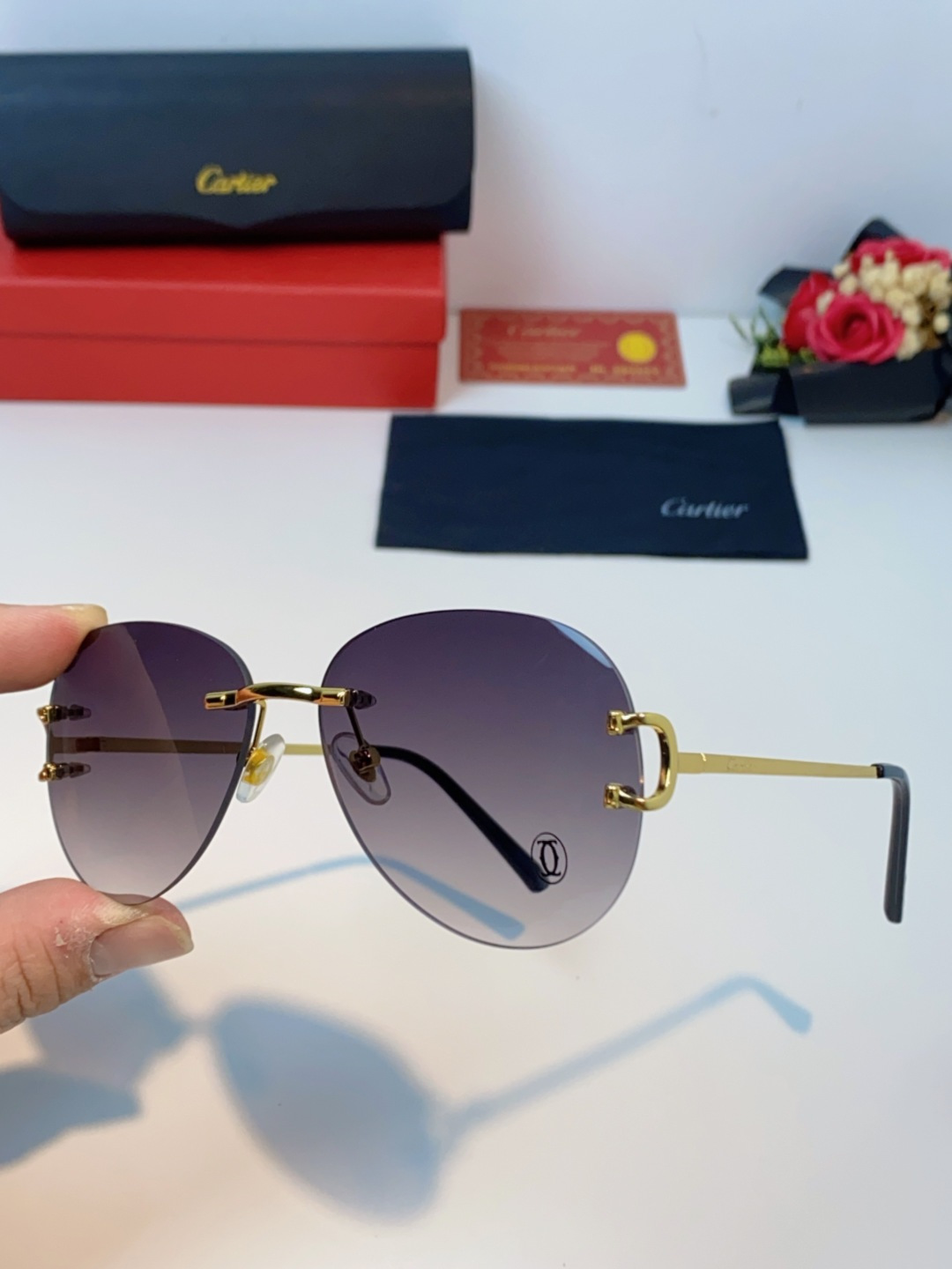 Cartier卡地亚 2025新款王安宇同款百搭椭圆形老钱风无框墨镜男潮高级感无边框太阳眼镜男女通用