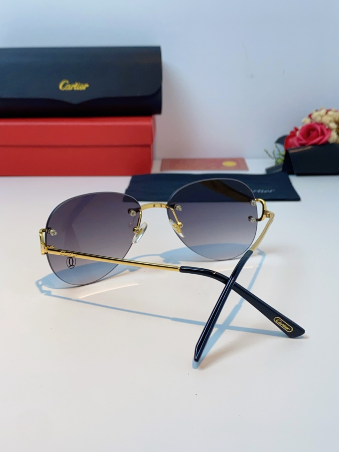 Cartier卡地亚 2025新款王安宇同款百搭椭圆形老钱风无框墨镜男潮高级感无边框太阳眼镜男女通用