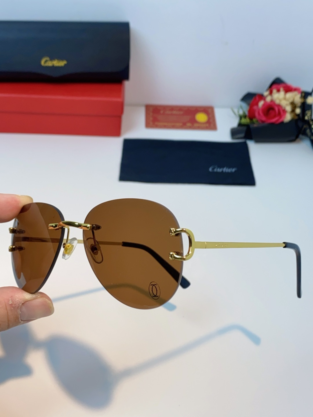 Cartier卡地亚 2025新款王安宇同款百搭椭圆形老钱风无框墨镜男潮高级感无边框太阳眼镜男女通用