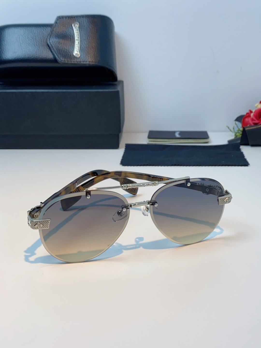 Chrome Hearts克罗心 2025新眼镜渐变偏光太阳镜男双梁飞行员大框时尚遮阳无框男士墨镜