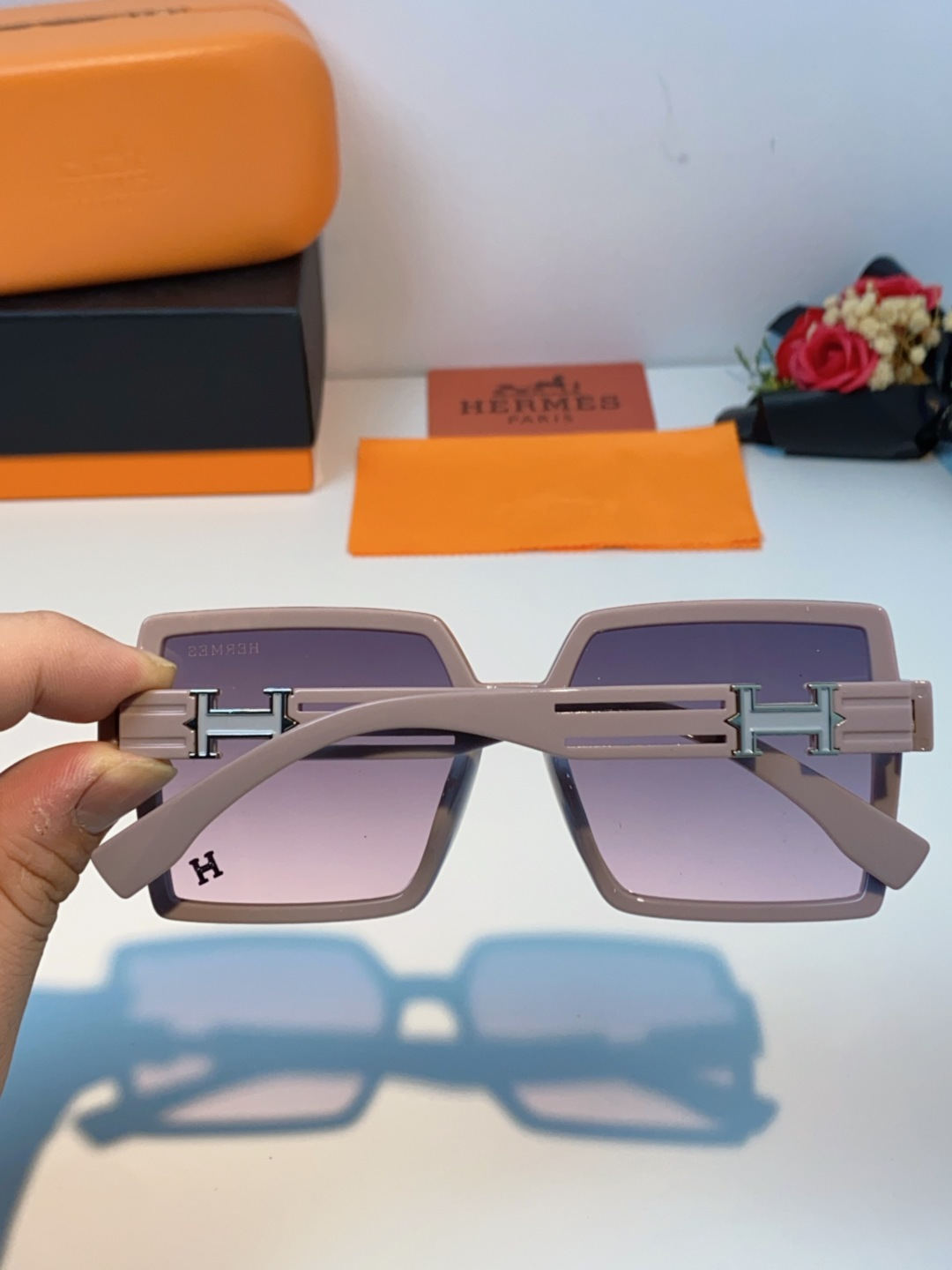 Hermes爱马仕 2025春夏新品韩版大框方形墨镜女高级感个性宽腿太阳镜男士遮阳镜