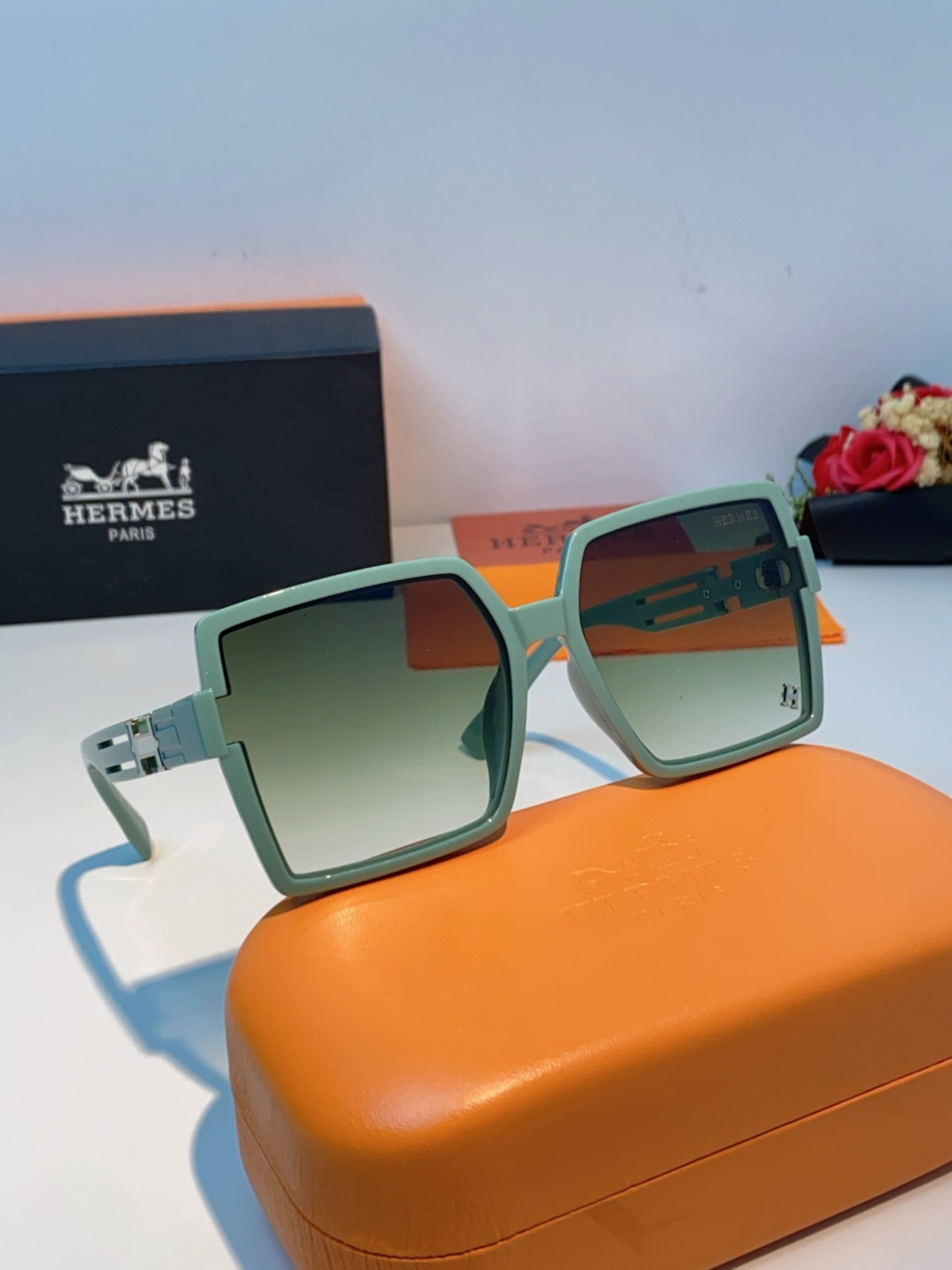 Hermes爱马仕 2025春夏新品韩版大框方形墨镜女高级感个性宽腿太阳镜男士遮阳镜