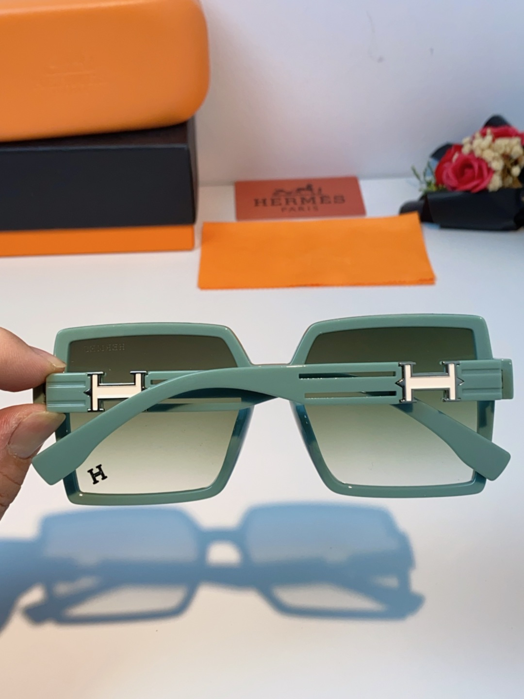 Hermes爱马仕 2025春夏新品韩版大框方形墨镜女高级感个性宽腿太阳镜男士遮阳镜