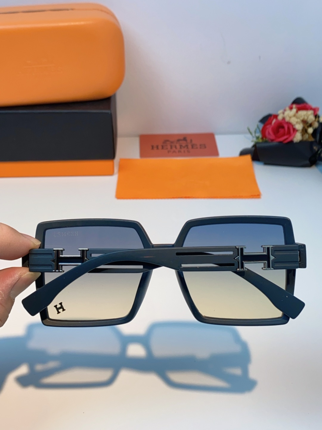 Hermes爱马仕 2025春夏新品韩版大框方形墨镜女高级感个性宽腿太阳镜男士遮阳镜