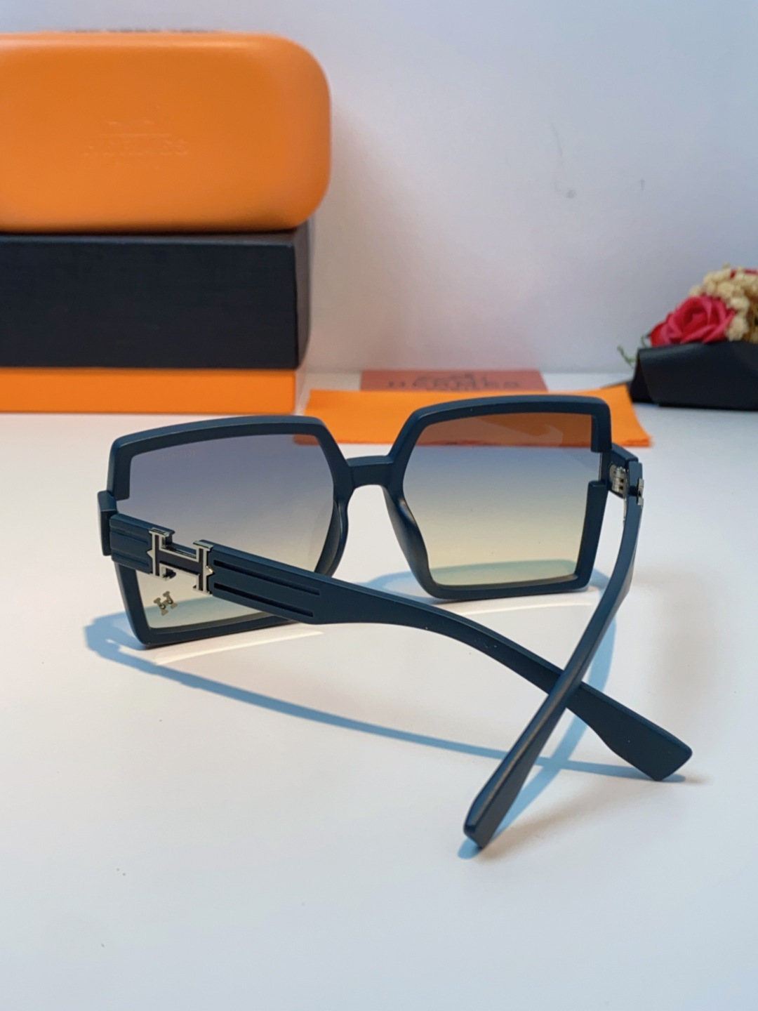 Hermes爱马仕 2025春夏新品韩版大框方形墨镜女高级感个性宽腿太阳镜男士遮阳镜