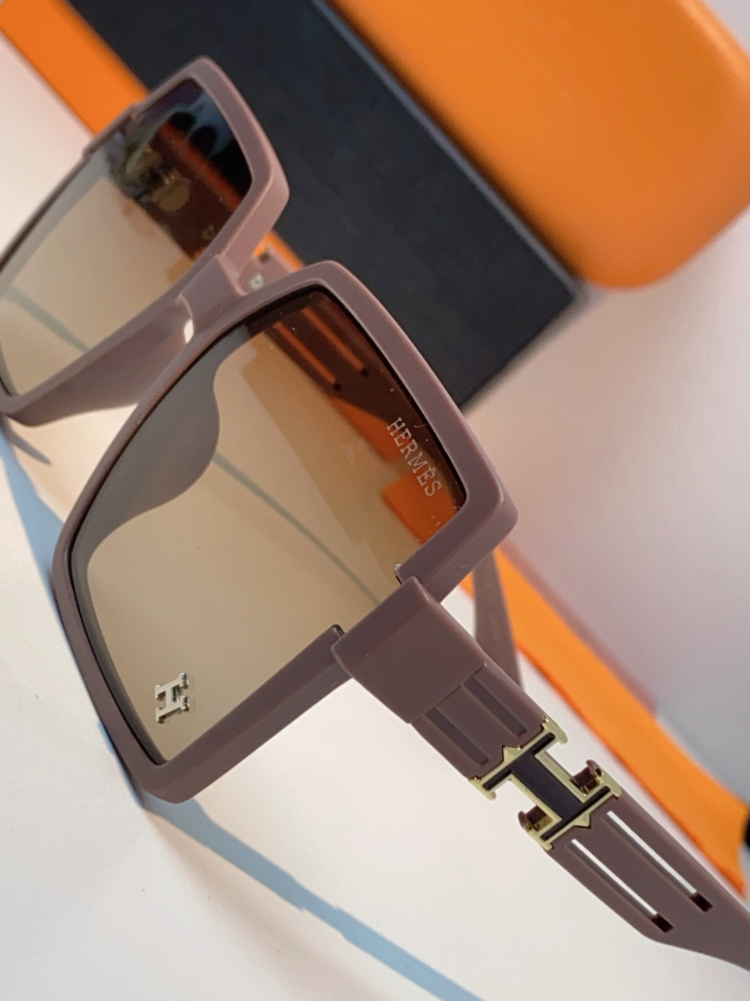 Hermes爱马仕 2025春夏新品韩版大框方形墨镜女高级感个性宽腿太阳镜男士遮阳镜