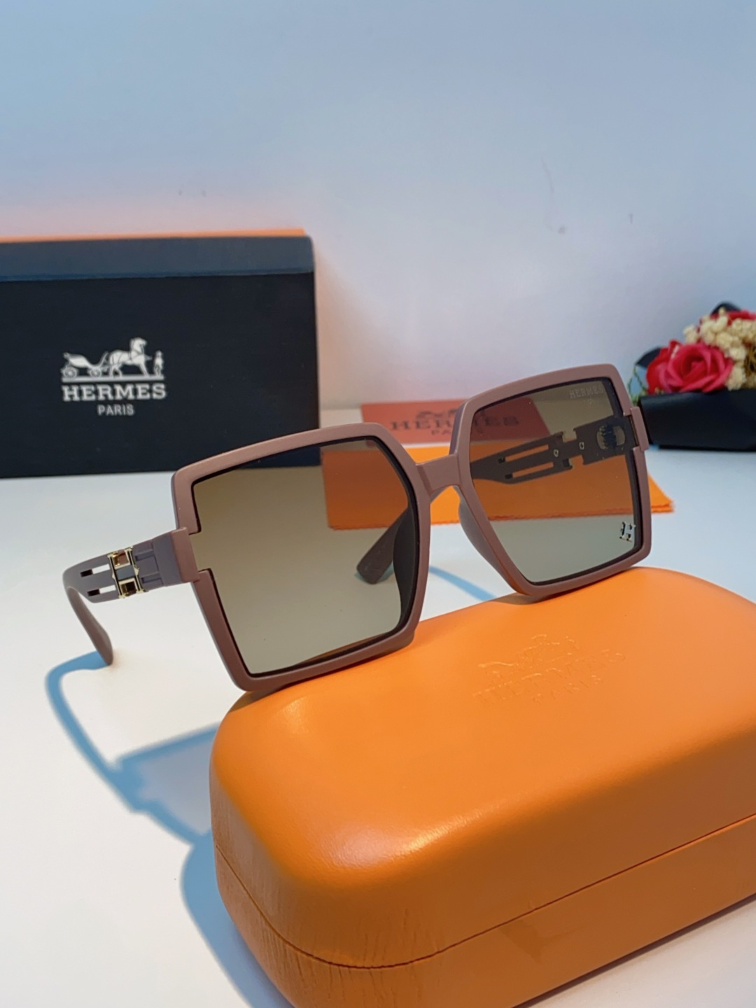 Hermes爱马仕 2025春夏新品韩版大框方形墨镜女高级感个性宽腿太阳镜男士遮阳镜
