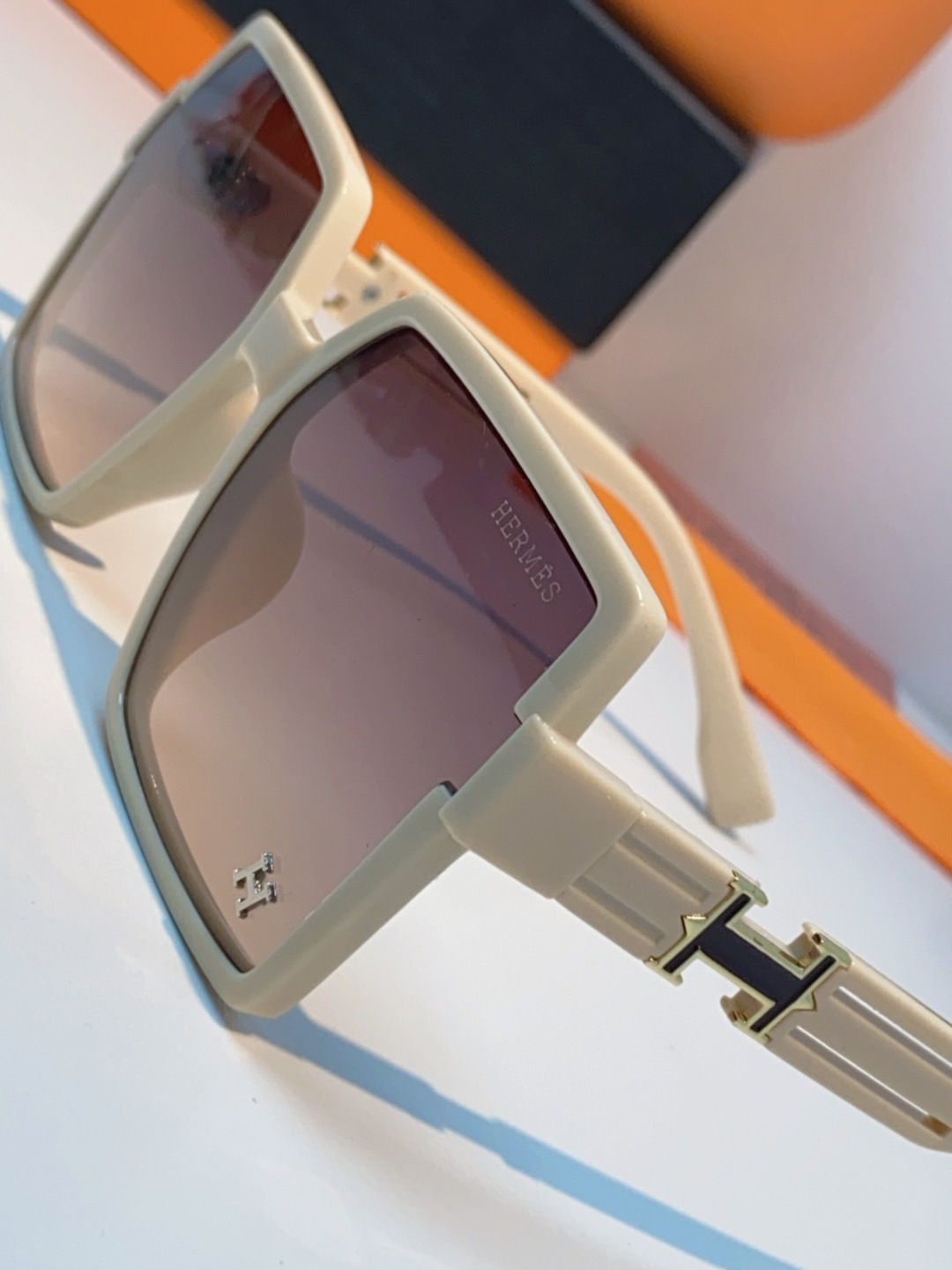 Hermes爱马仕 2025春夏新品韩版大框方形墨镜女高级感个性宽腿太阳镜男士遮阳镜