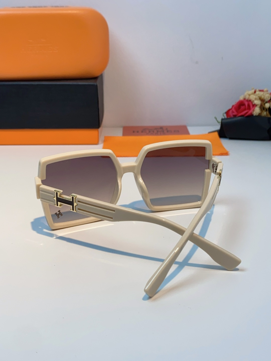 Hermes爱马仕 2025春夏新品韩版大框方形墨镜女高级感个性宽腿太阳镜男士遮阳镜