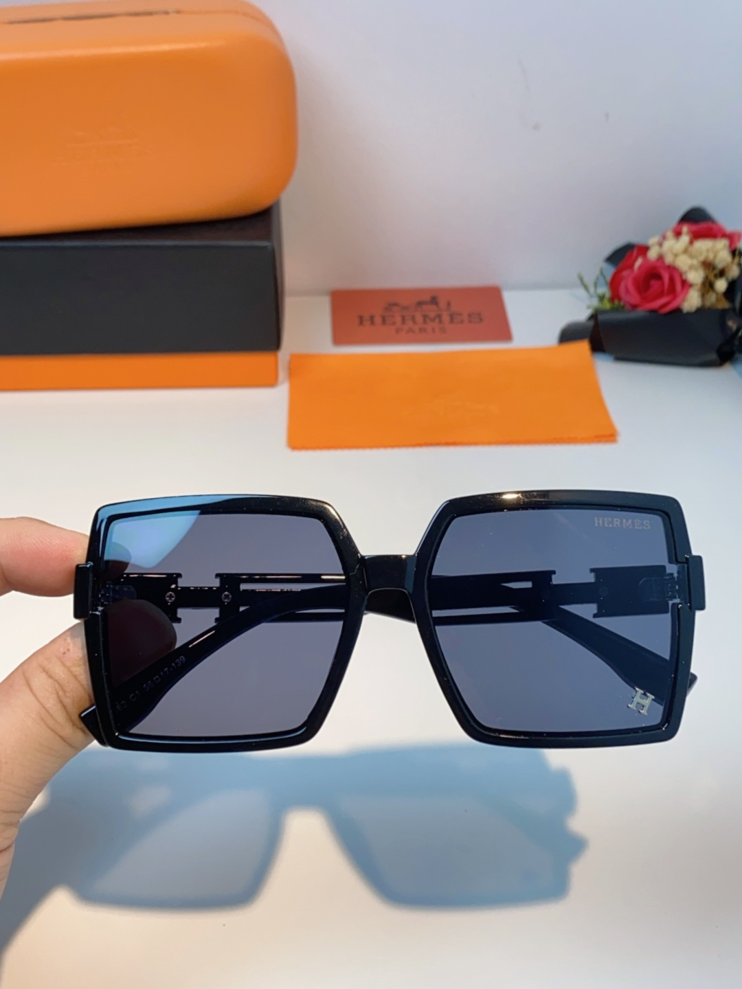 Hermes爱马仕 2025春夏新品韩版大框方形墨镜女高级感个性宽腿太阳镜男士遮阳镜
