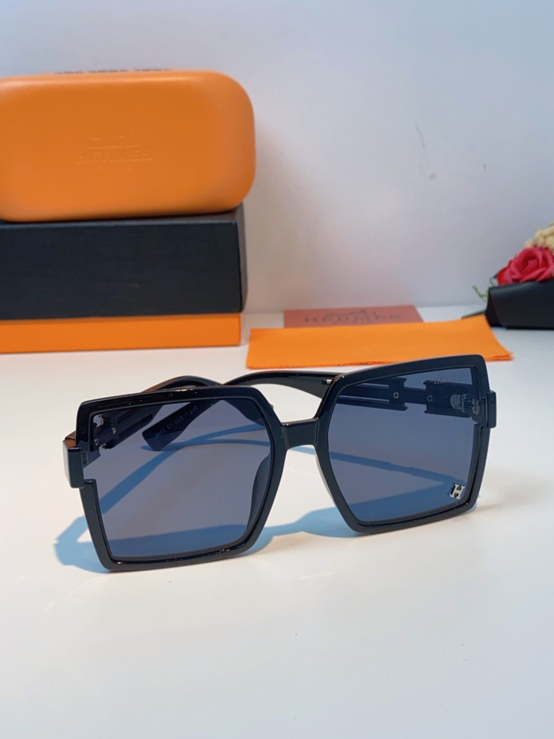 Hermes爱马仕 2025春夏新品韩版大框方形墨镜女高级感个性宽腿太阳镜男士遮阳镜