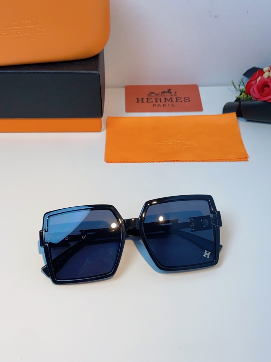 Hermes爱马仕 2025春夏新品韩版大框方形墨镜女高级感个性宽腿太阳镜男士遮阳镜