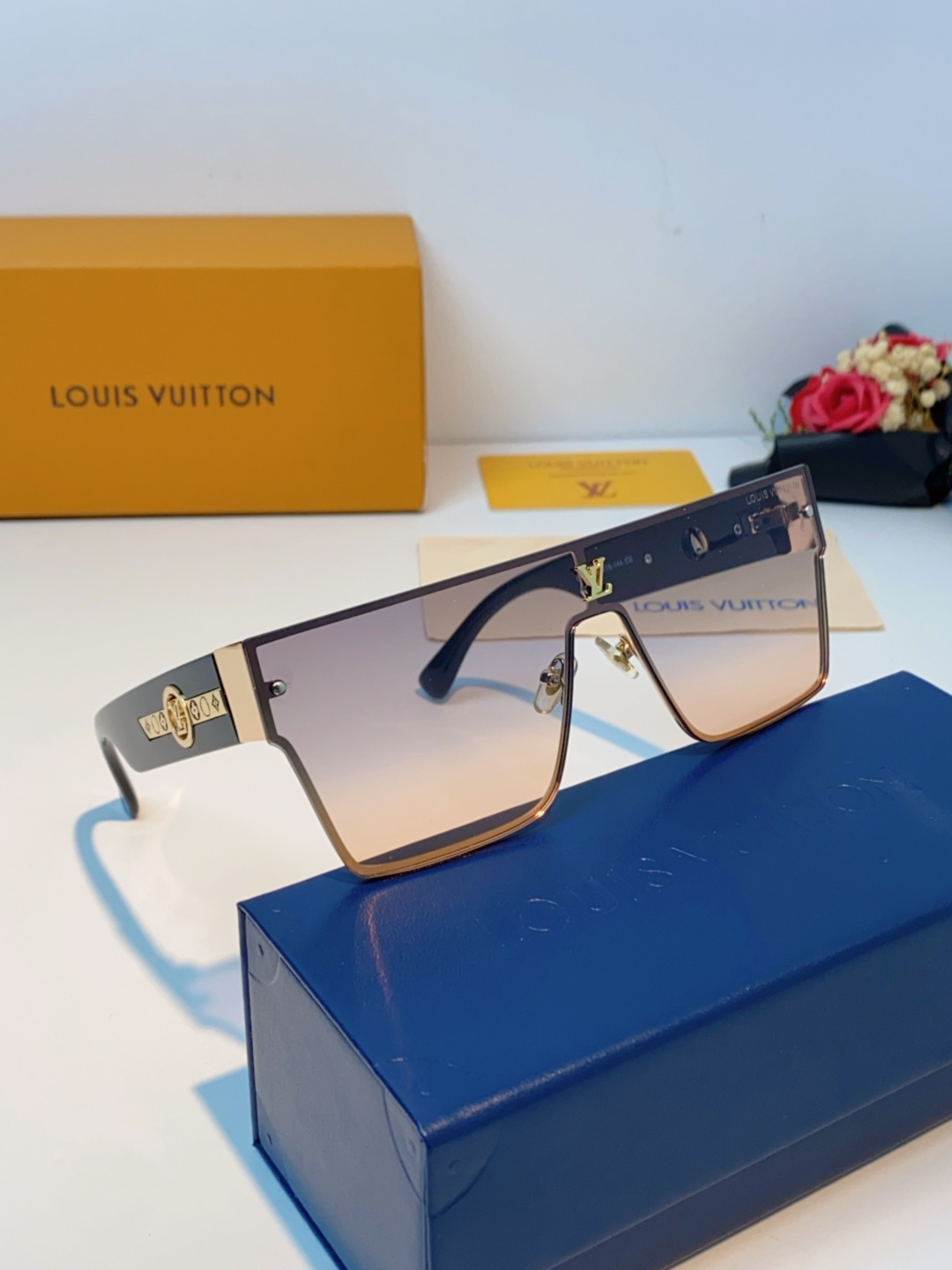 LOUIS VUITTON路易威登 2025新款Lv镜腿连串符号无框切边超大镜片轻奢高级感太阳镜男女通用