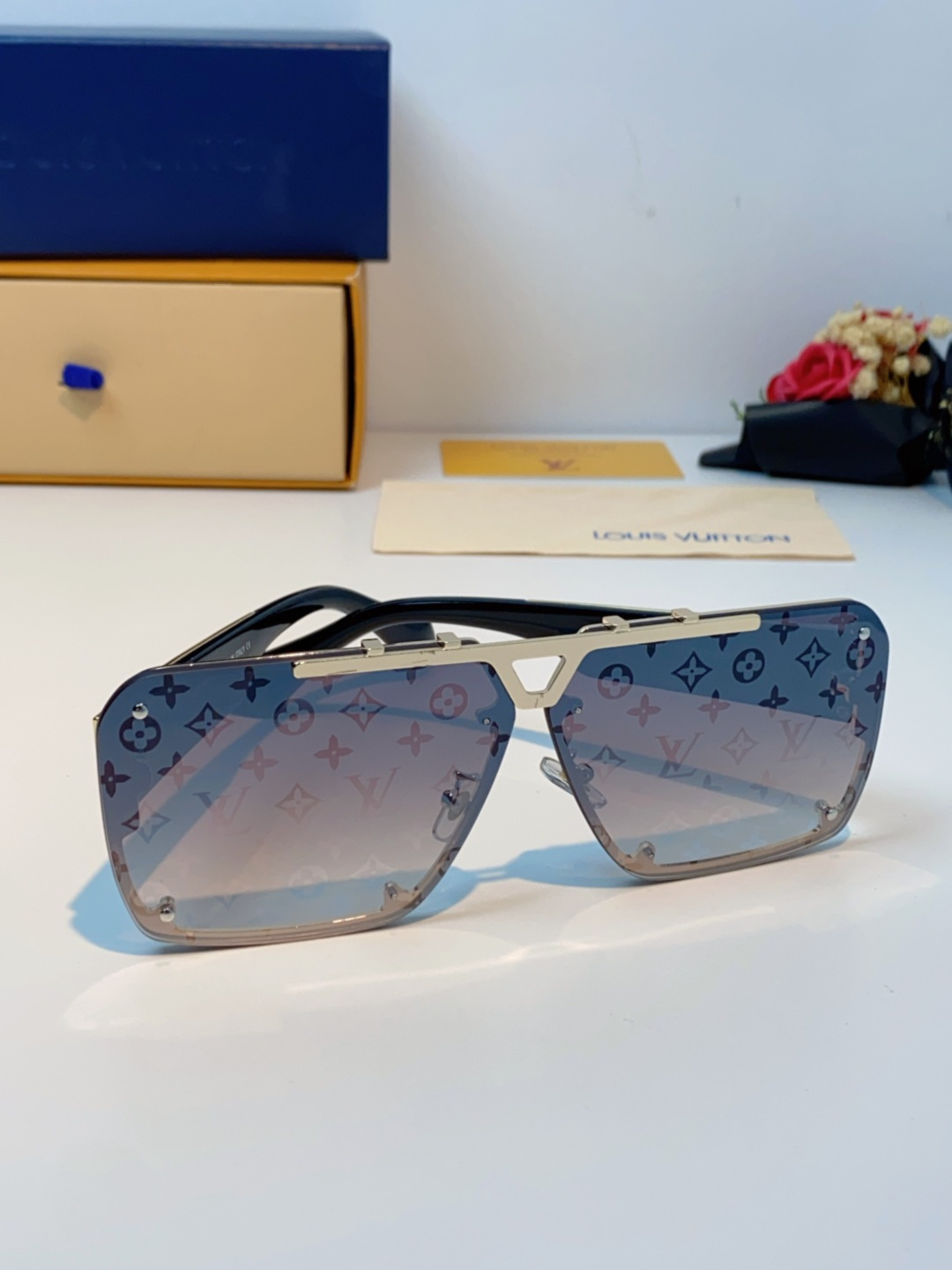 LOUIS VUITTON路易威登 2025LV新款太阳镜金属方形大框太阳眼镜男士2615U时尚圆脸显瘦