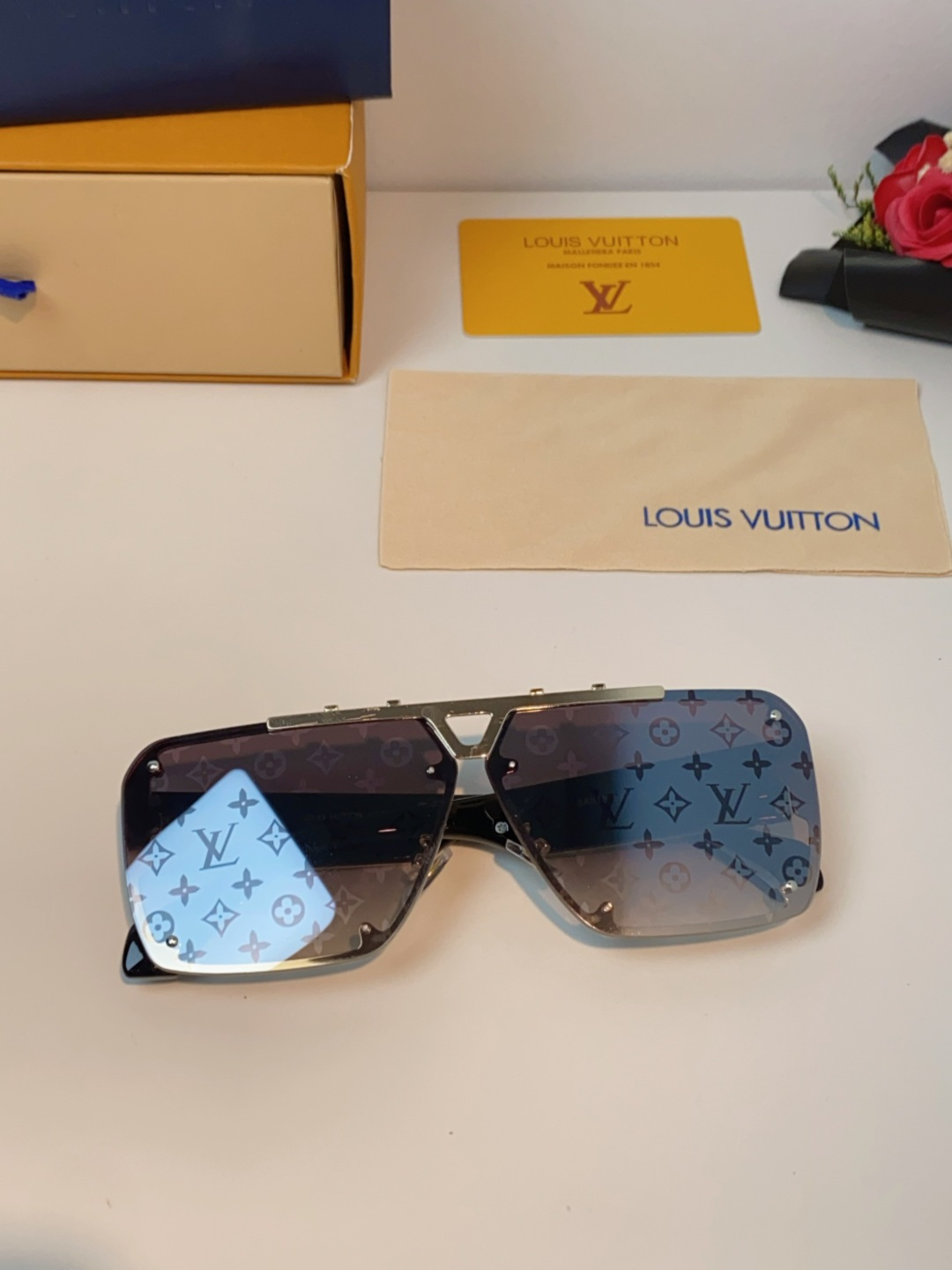 LOUIS VUITTON路易威登 2025LV新款太阳镜金属方形大框太阳眼镜男士2615U时尚圆脸显瘦