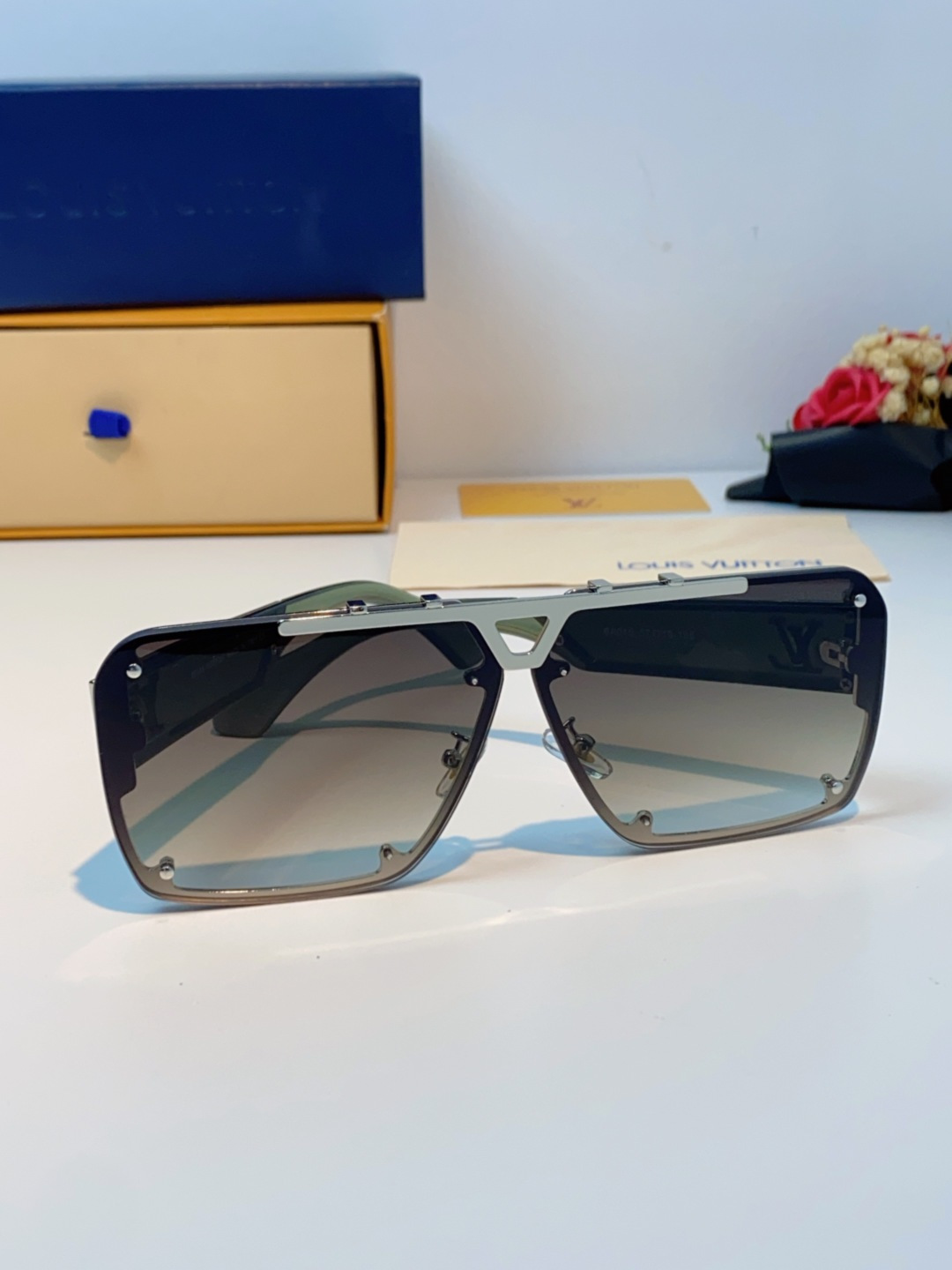 LOUIS VUITTON路易威登 2025LV新款太阳镜金属方形大框太阳眼镜男士2615U时尚圆脸显瘦
