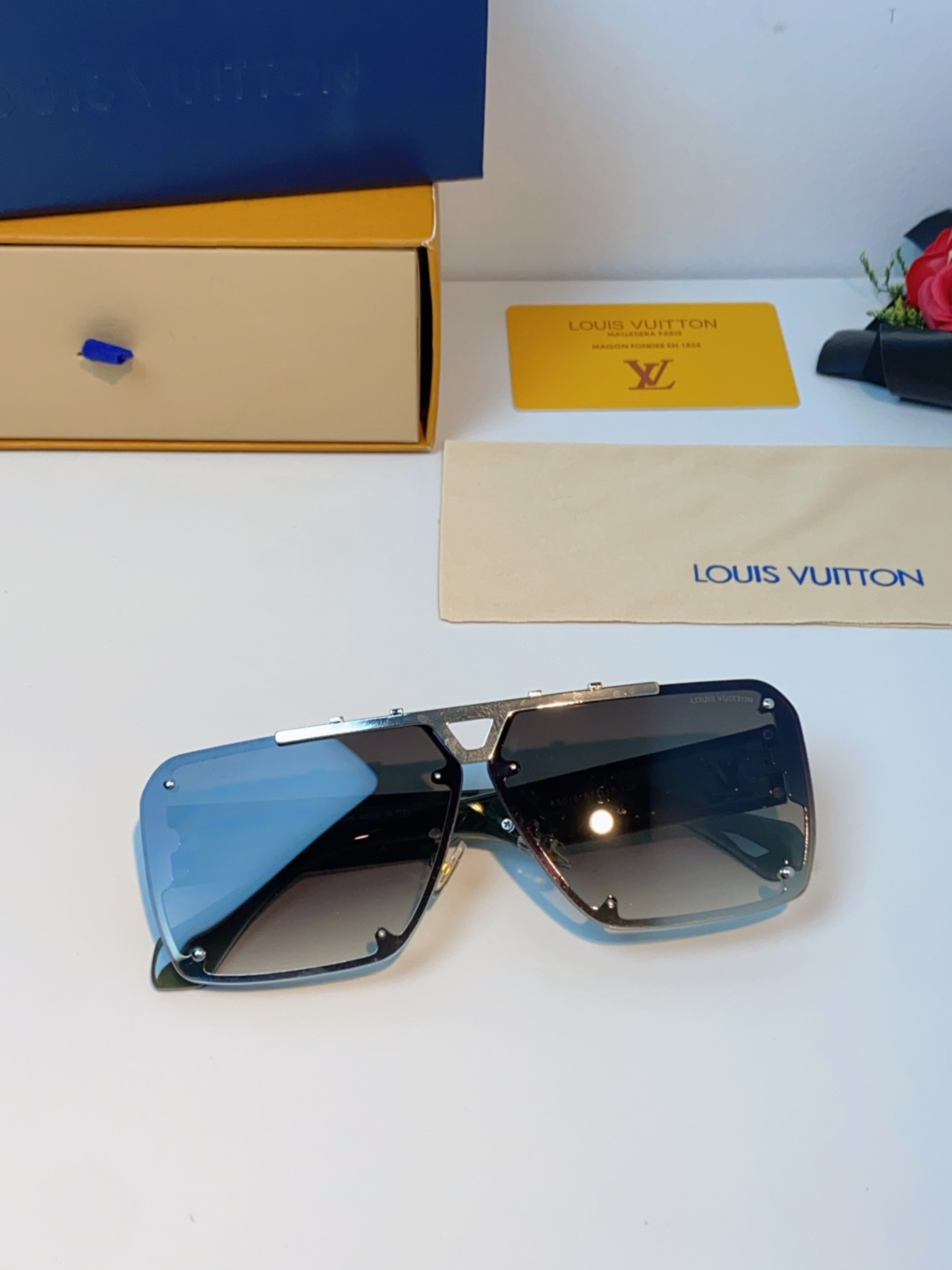 LOUIS VUITTON路易威登 2025LV新款太阳镜金属方形大框太阳眼镜男士2615U时尚圆脸显瘦