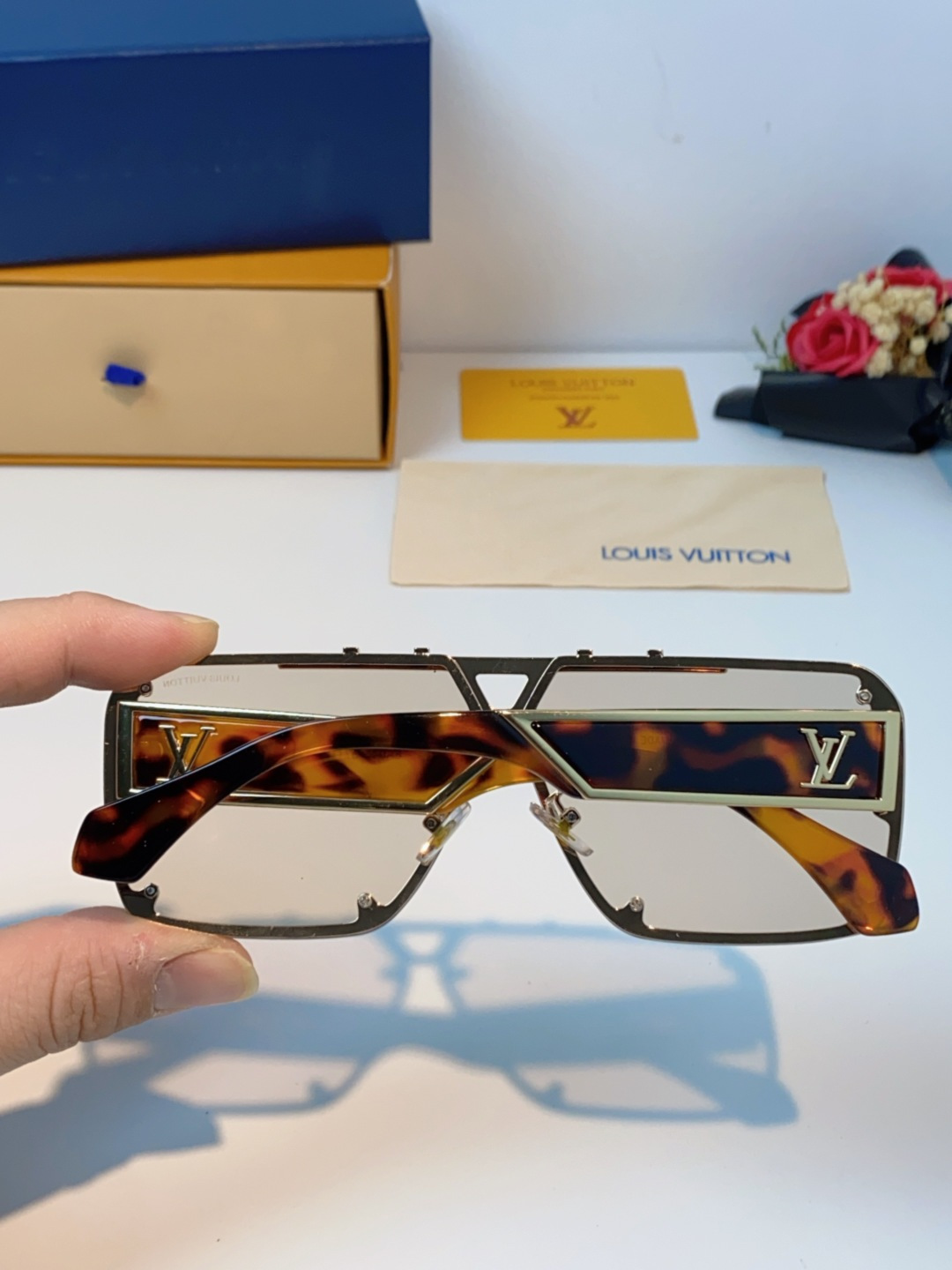 LOUIS VUITTON路易威登 2025LV新款太阳镜金属方形大框太阳眼镜男士2615U时尚圆脸显瘦