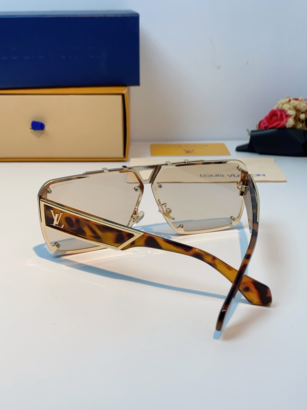 LOUIS VUITTON路易威登 2025LV新款太阳镜金属方形大框太阳眼镜男士2615U时尚圆脸显瘦