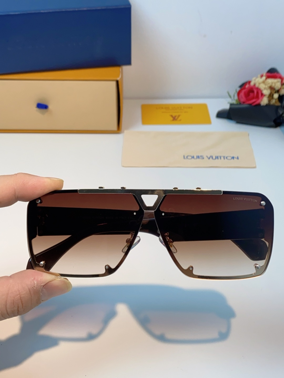 LOUIS VUITTON路易威登 2025LV新款太阳镜金属方形大框太阳眼镜男士2615U时尚圆脸显瘦
