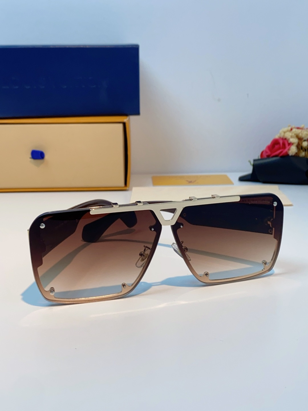 LOUIS VUITTON路易威登 2025LV新款太阳镜金属方形大框太阳眼镜男士2615U时尚圆脸显瘦