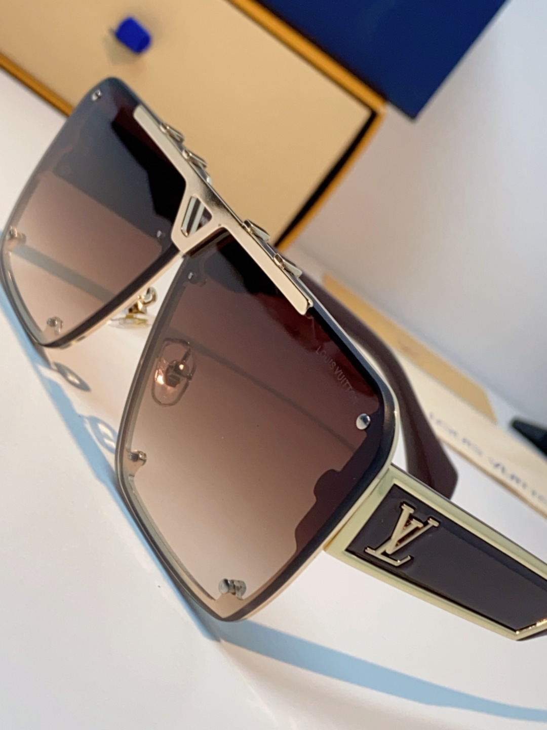 LOUIS VUITTON路易威登 2025LV新款太阳镜金属方形大框太阳眼镜男士2615U时尚圆脸显瘦