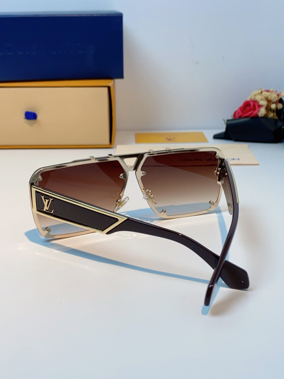 LOUIS VUITTON路易威登 2025LV新款太阳镜金属方形大框太阳眼镜男士2615U时尚圆脸显瘦