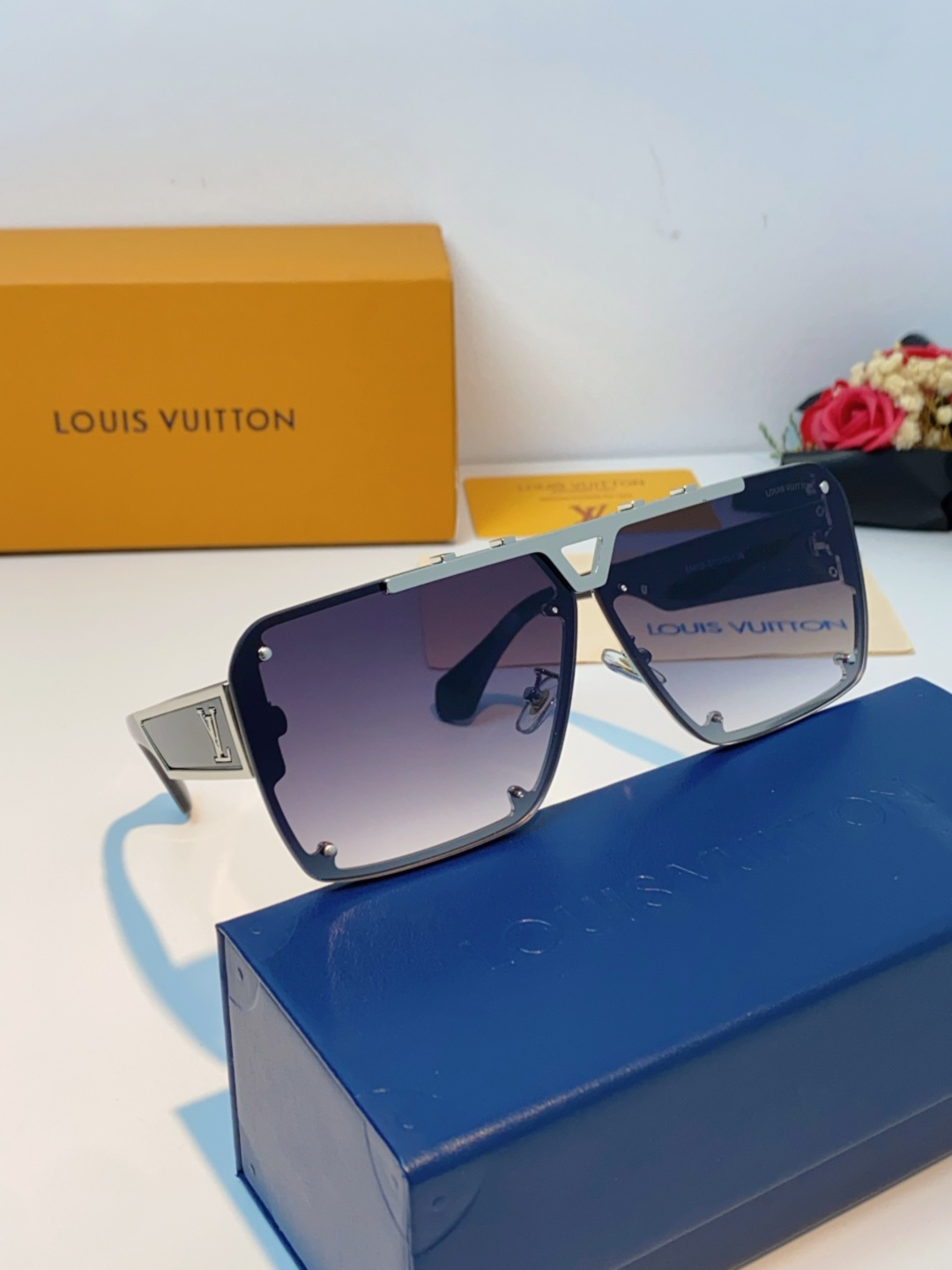 LOUIS VUITTON路易威登 2025LV新款太阳镜金属方形大框太阳眼镜男士2615U时尚圆脸显瘦