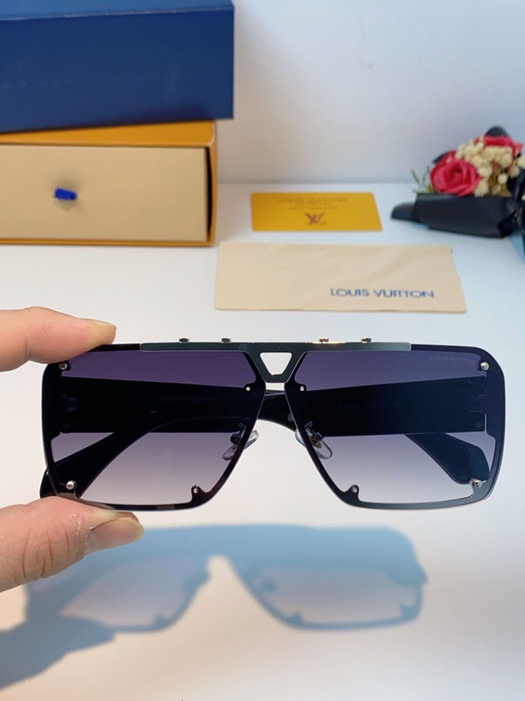 LOUIS VUITTON路易威登 2025LV新款太阳镜金属方形大框太阳眼镜男士2615U时尚圆脸显瘦