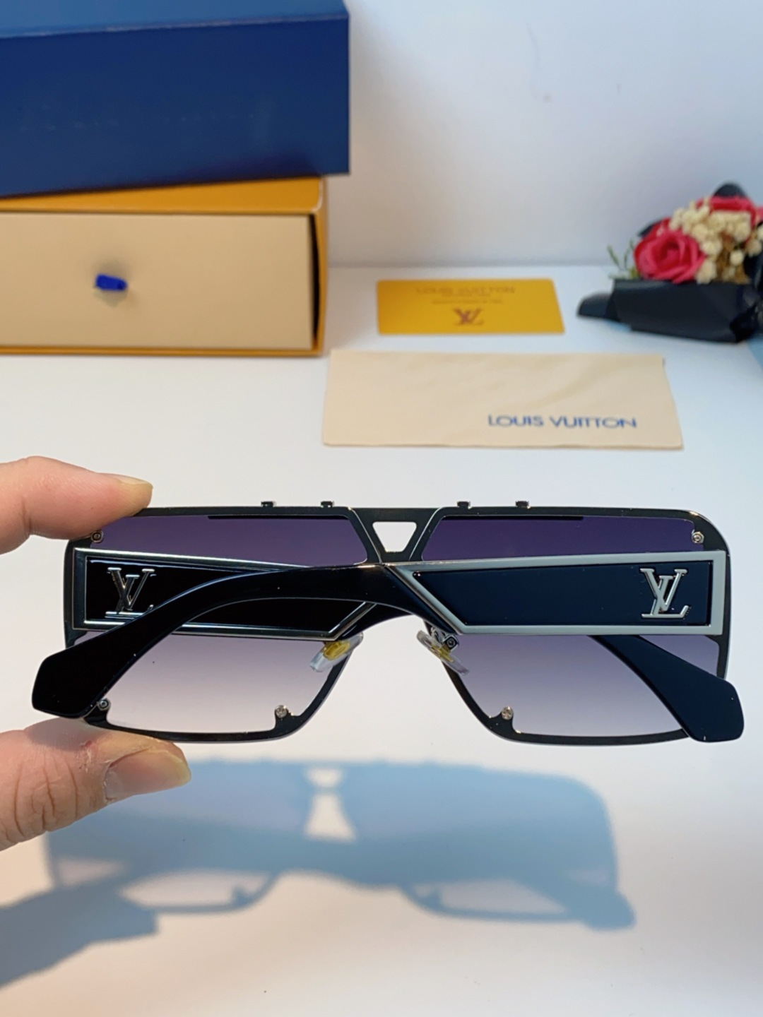 LOUIS VUITTON路易威登 2025LV新款太阳镜金属方形大框太阳眼镜男士2615U时尚圆脸显瘦