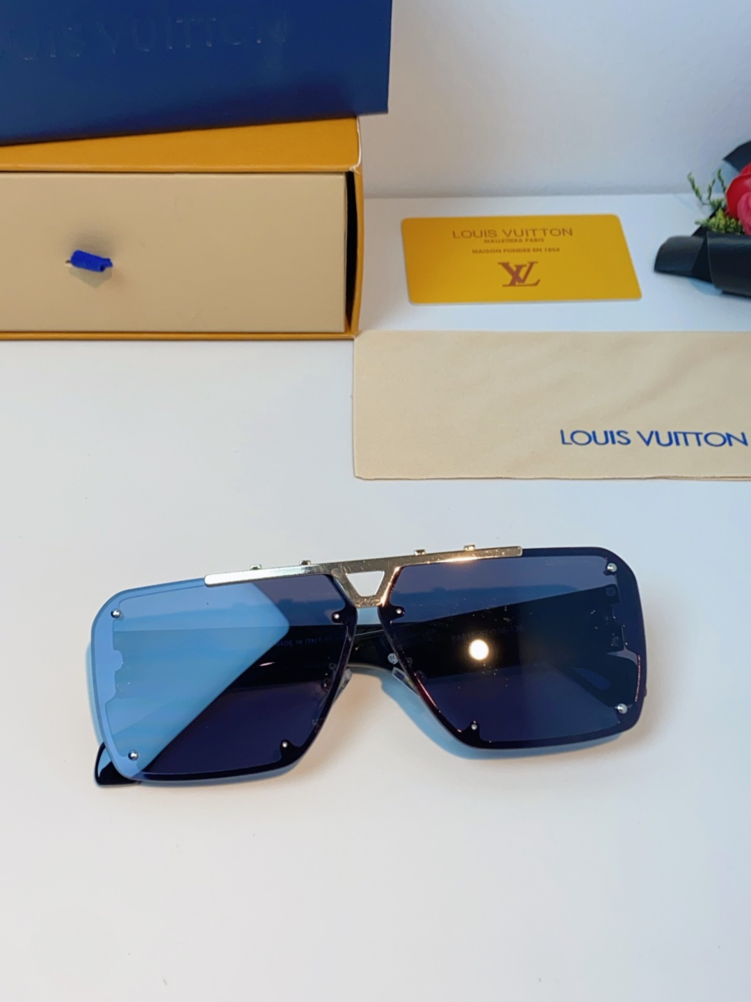 LOUIS VUITTON路易威登 2025LV新款太阳镜金属方形大框太阳眼镜男士2615U时尚圆脸显瘦