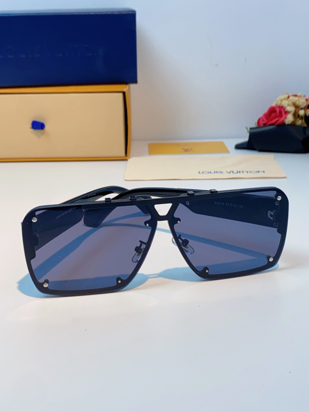 LOUIS VUITTON路易威登 2025LV新款太阳镜金属方形大框太阳眼镜男士2615U时尚圆脸显瘦