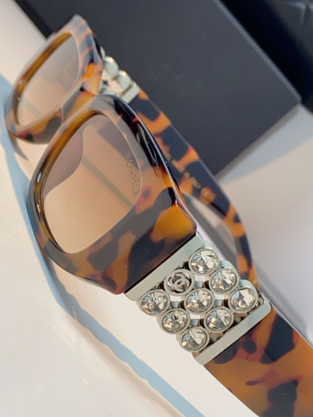 Chanel香奈儿 2025新款转运珠镜腿个性墨镜男女遮阳防晒太阳眼镜方圆长脸显瘦