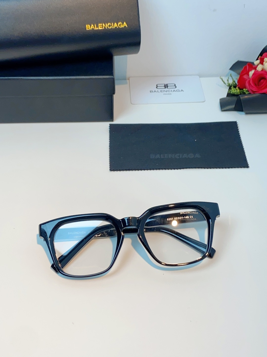 BALENCIAGA巴黎世家 2026新款多边形眼镜框男女潮可配近视防蓝光韩版复古时尚 男女通用